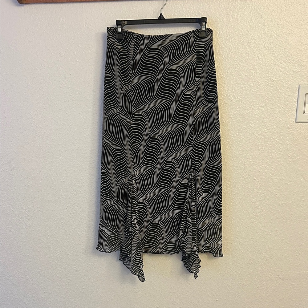 Elegant Black and White Maxi Skirt